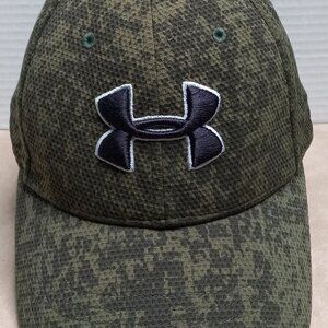 Forest Camo Stretch Fit Cap by Under Armour, Size Medium-Large, A369